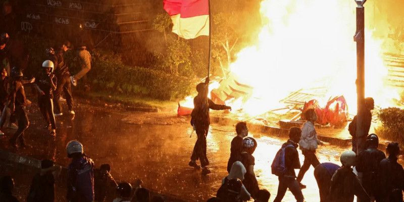Salah satu kondisi Jakarta saat demonstrasi meluas (31/8). (Reuters)
