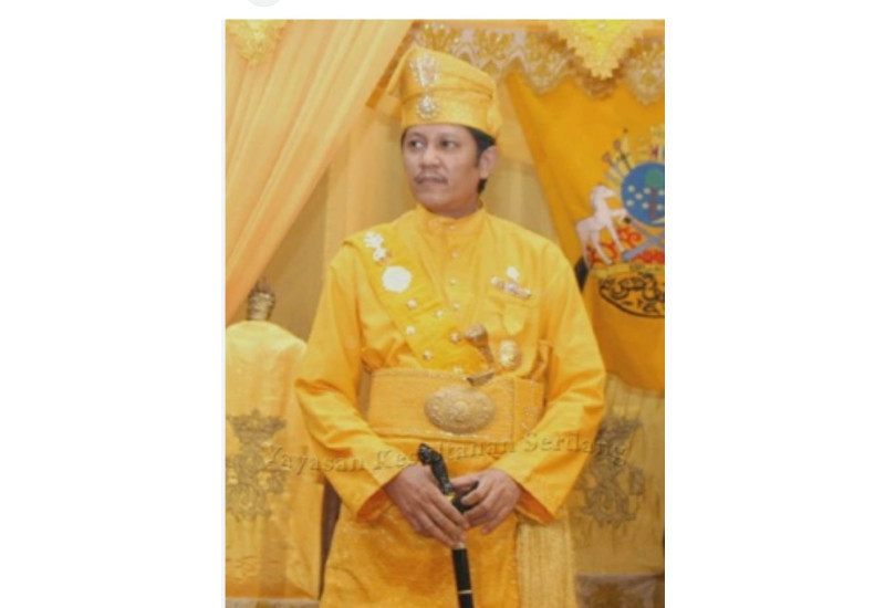 Sultan Serdang dan Dewan Pembina Yayasan Melayu Raya,  Ahmad Thala’a. (Ist)
