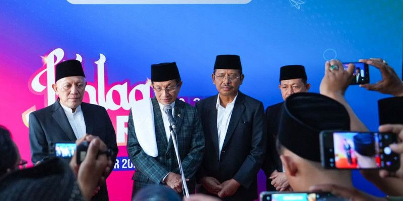 Menag Nasaruddin Umar dalam konferensi pembukaan Hari Santri 2025 (22/9) di Jombang. (Kemenag RI)