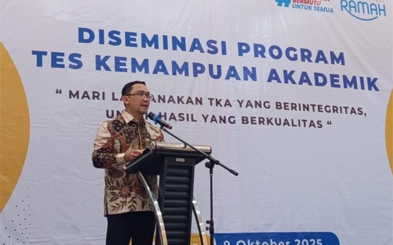 Sekretaris Badan Standar Kurikulum dan Asesmen Pendidikan Muhammad Yusro dalam simulasi TKA di Makassar (9/10). (Ist)