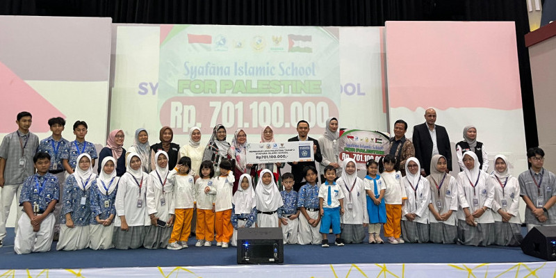 Penyerahan dana kemanusiaan dari Syafana Islamic School ke BAZNAS (28/10). (ist)